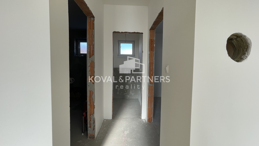 4 izbová novostavba Bungalovu - Veľké Zálužie