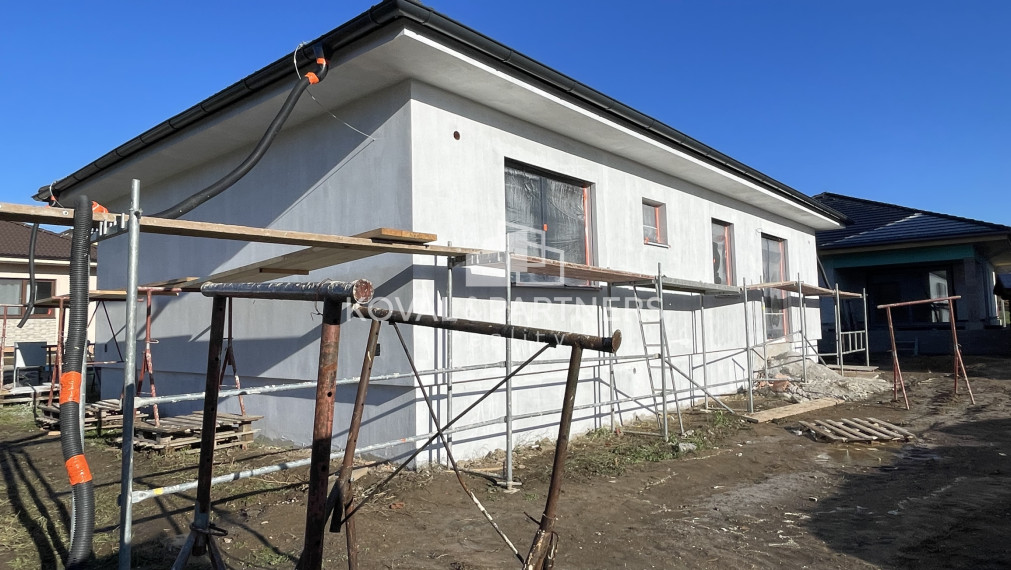 4 izbová novostavba Bungalovu - Veľké Zálužie