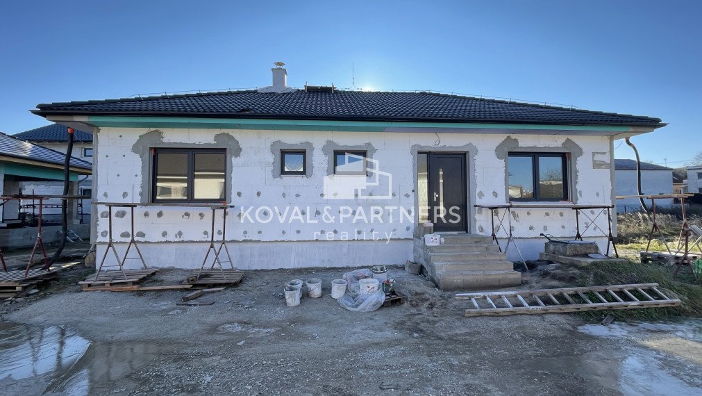 4 izbová novostavba Bungalovu - Veľké Zálužie