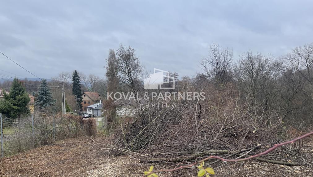 Stavebný pozemok v obci Slažany