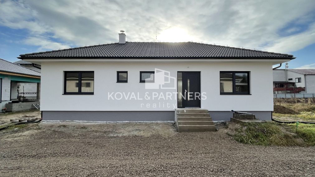 4 izbová novostavba Bungalovu - Veľké Zálužie