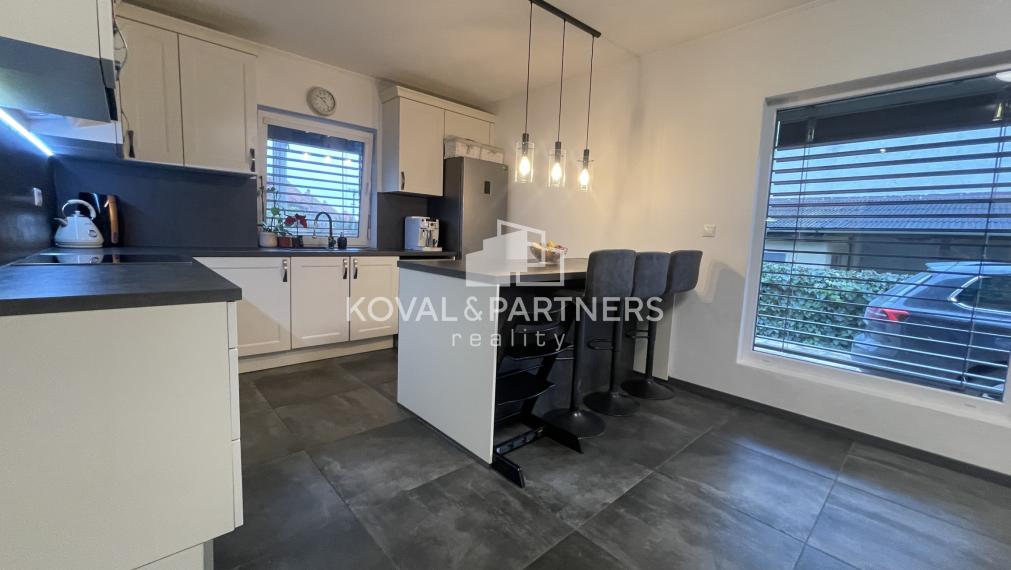 Útulný 3 izbový rodinný dom v Kolíňanoch