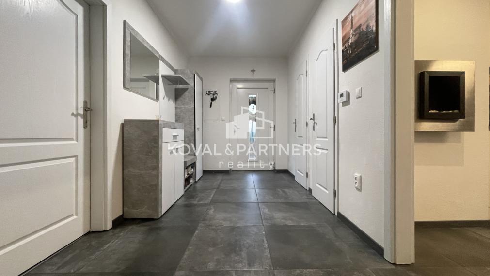 Útulný 3 izbový rodinný dom v Kolíňanoch