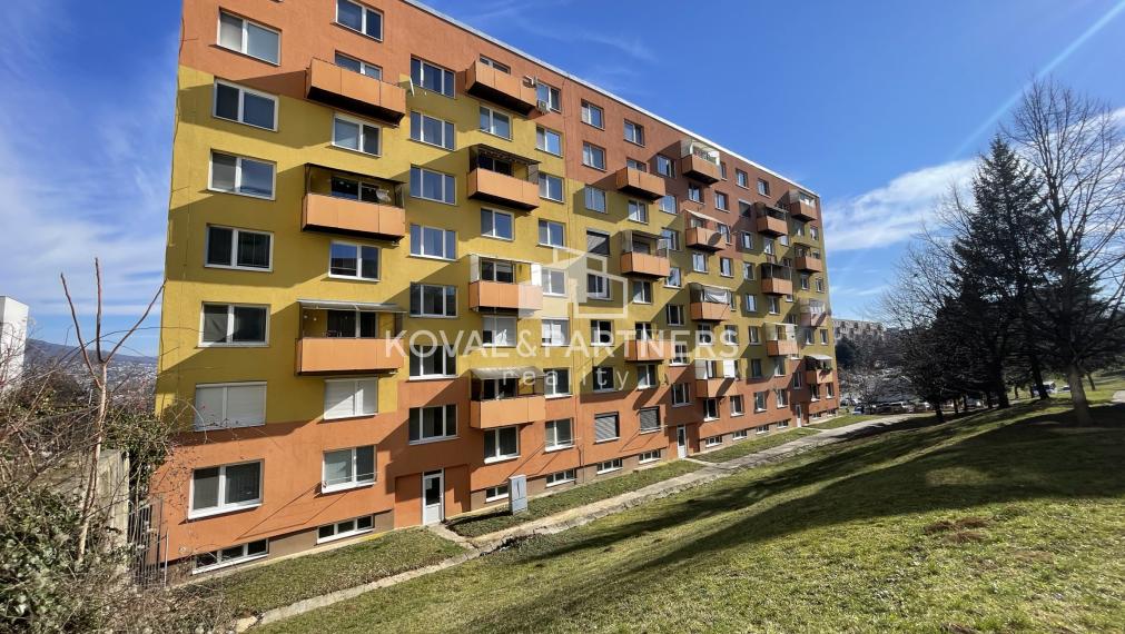 Na predaj 3 izbový byt s balkónom v Nitre na Klokočine