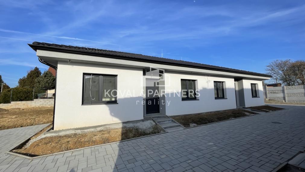 Novostavba 4 izbového rodinného domu v Janíkovciach HOLODOM - 3D obhliadka