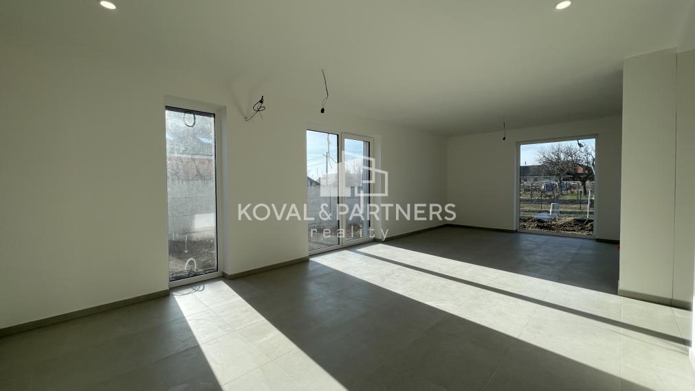 Novostavba 4 izbového rodinného domu v Janíkovciach HOLODOM - 3D obhliadka