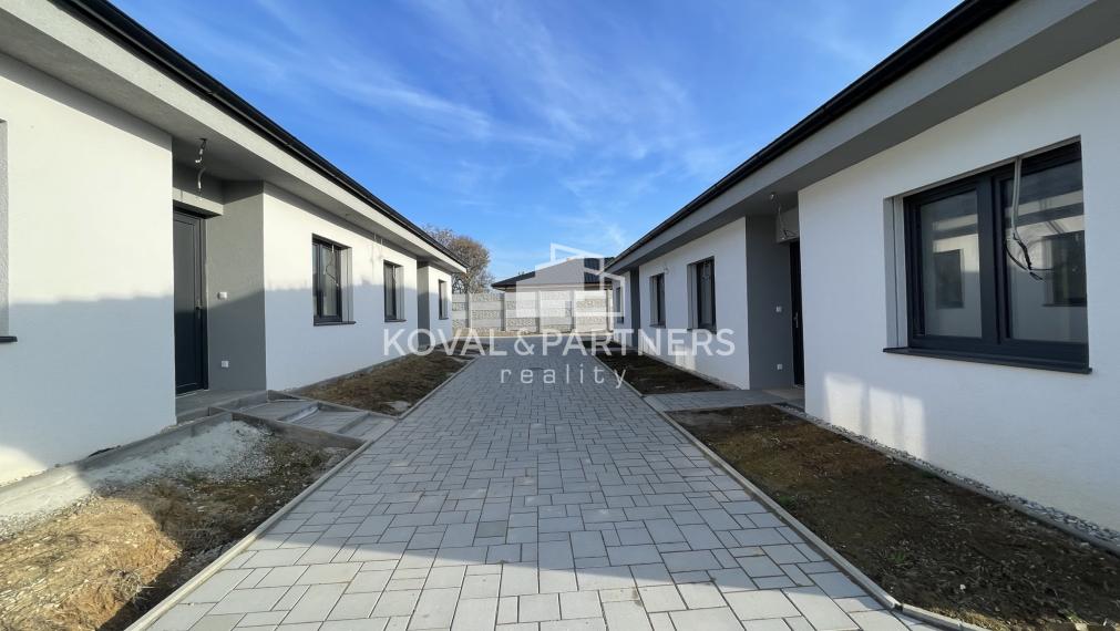 REZERVOVANÉ 4 izbová novostavba v ŠTANDARDE za cenu HOLODOMU - 3D obhliadka