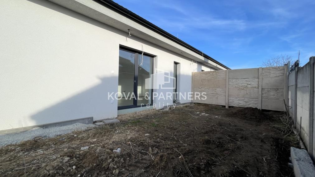 REZERVOVANÉ 4 izbová novostavba v ŠTANDARDE za cenu HOLODOMU - 3D obhliadka