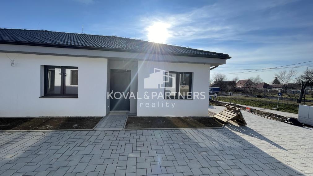 REZERVOVANÉ 4 izbová novostavba v ŠTANDARDE za cenu HOLODOMU - 3D obhliadka