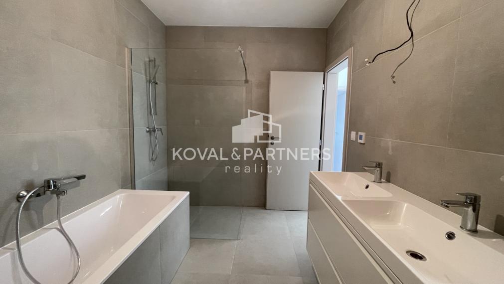 REZERVOVANÉ 4 izbová novostavba v ŠTANDARDE za cenu HOLODOMU - 3D obhliadka