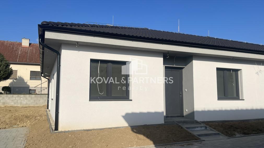 Novostavba 4 izbového rodinného domu v Janíkovciach HOLODOM - 3D obhliadka