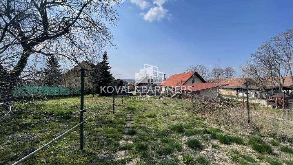 3 izbový rodinný dom s krásnym pozemkom 1511 m2 v Janíkovciach