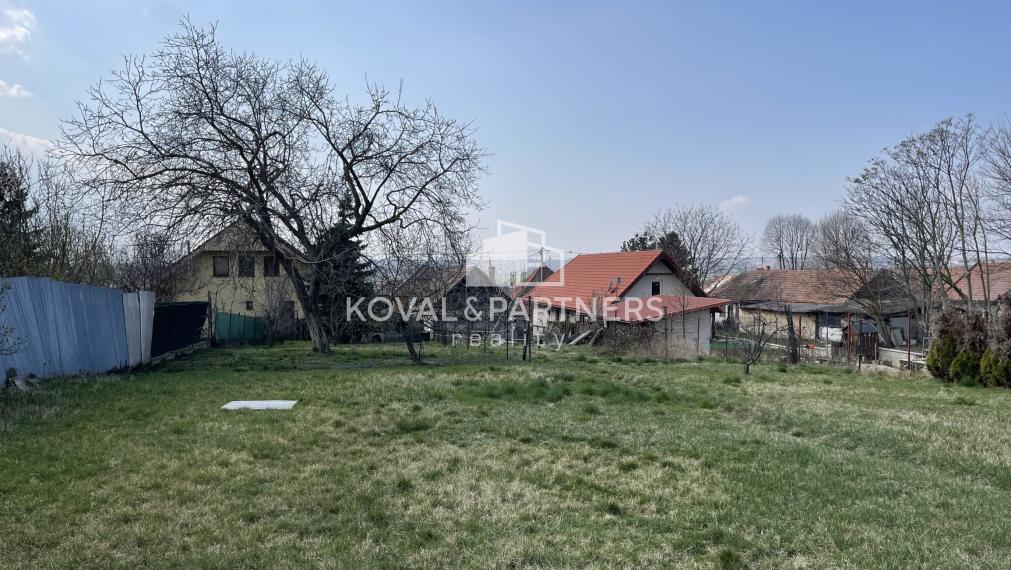 3 izbový rodinný dom s krásnym pozemkom 1511 m2 v Janíkovciach