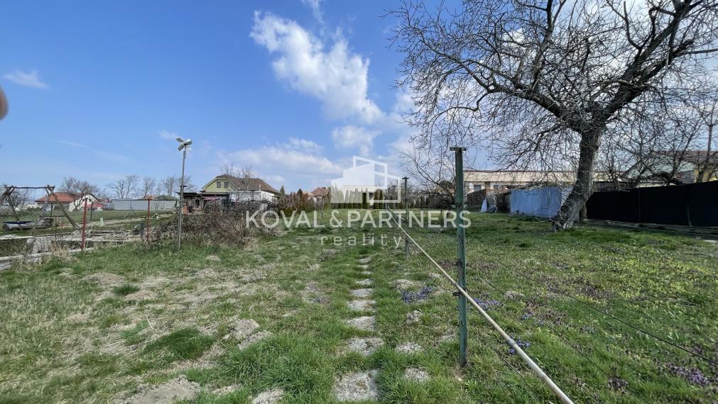 3 izbový rodinný dom s krásnym pozemkom 1511 m2 v Janíkovciach