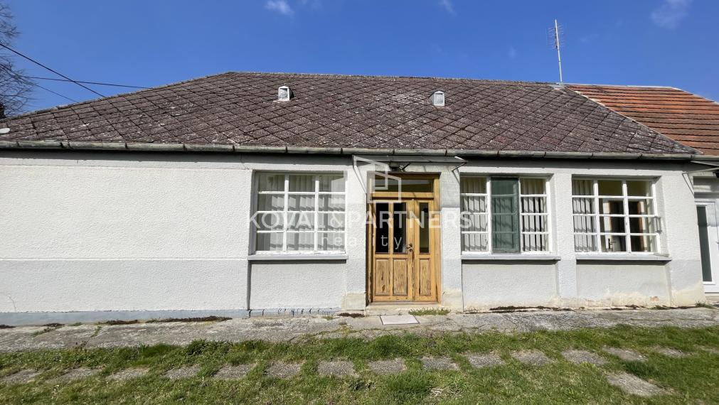 3 izbový rodinný dom s krásnym pozemkom 1511 m2 v Janíkovciach