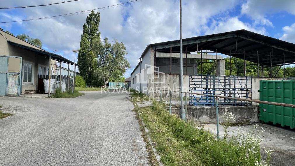 Prenájom priemyselného areálu - sklady a hala - Dolné Krškany