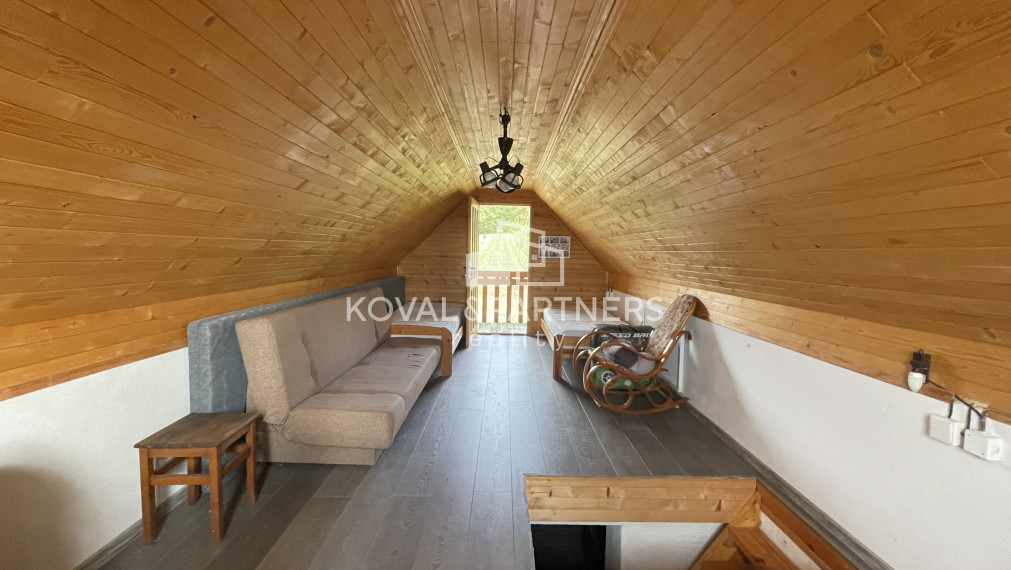 Vinica 608 m² s viničnou chatkou v obci Jelenec, okres Nitra