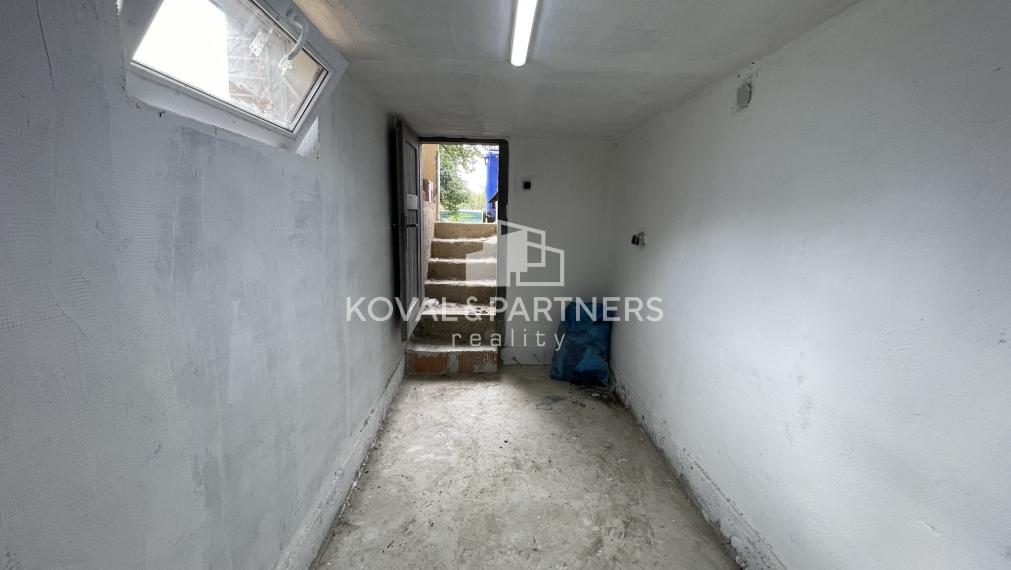 Priestranný rodinný dom v Čeľadiciach s pozemkom 1377 m2