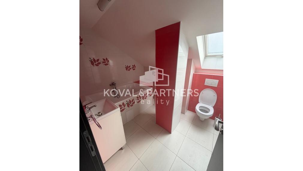 Ponúkame exkluzívne na predaj rodinný dom v obci Lehota