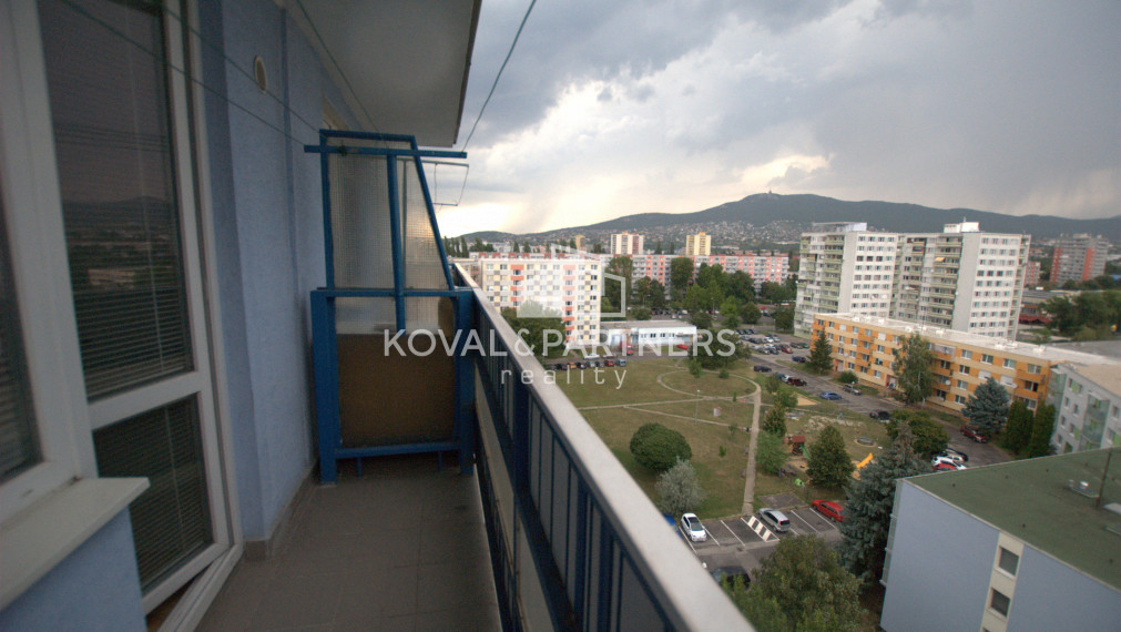 Predané Veľkometrážny 1 izbový byt s balkónom Chrenová - Vihorlatská ul.