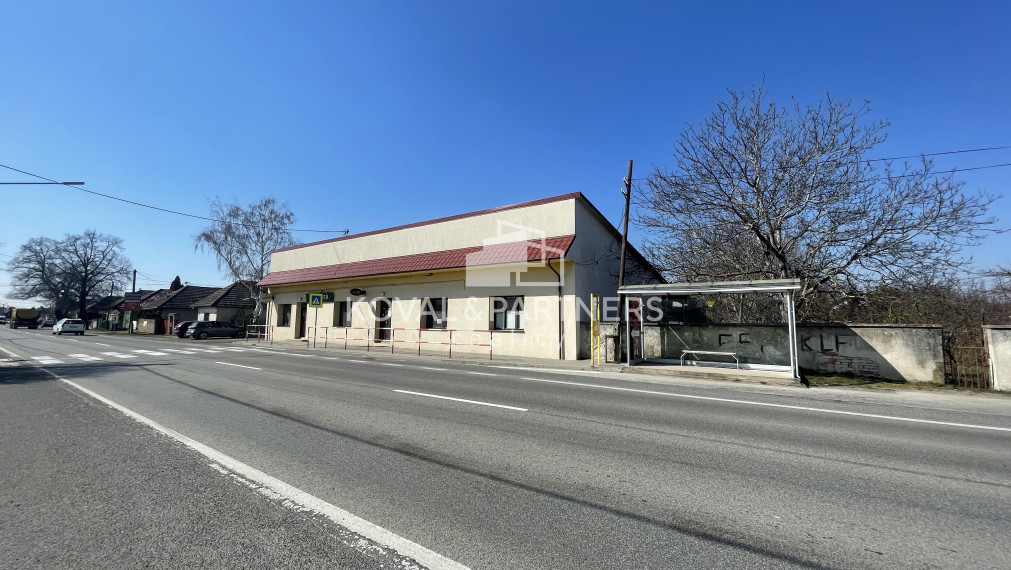 Na predaj Podnikateľský objekt v Jelšovciach