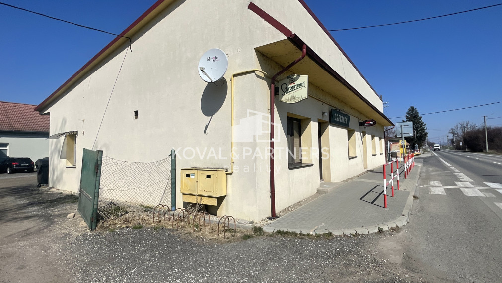 Na predaj Podnikateľský objekt v Jelšovciach
