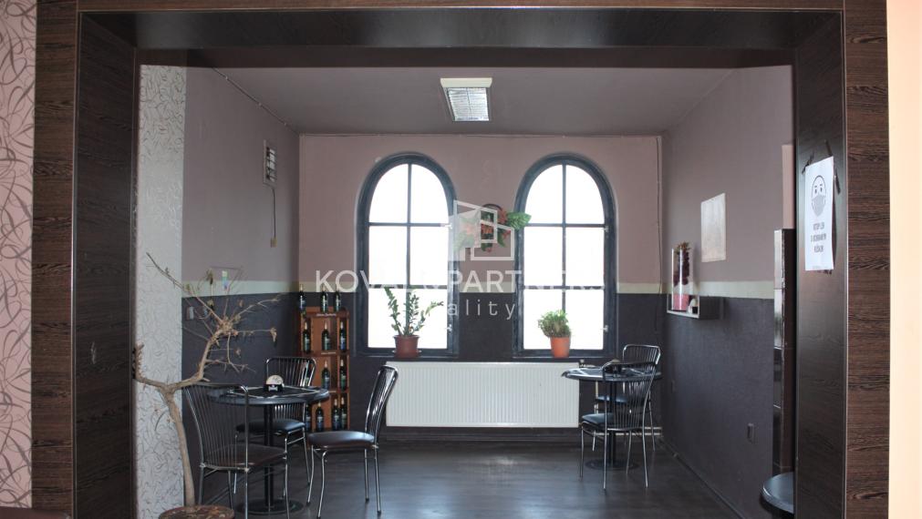 4-izbový byt a reštaurácia - Rišňovce - Nitra