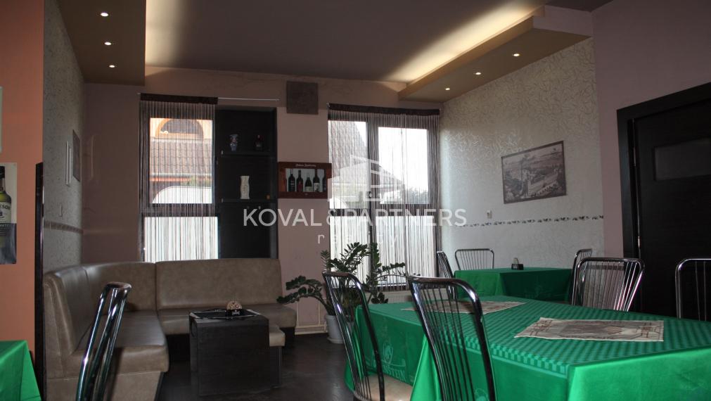 4-izbový byt a reštaurácia - Rišňovce - Nitra