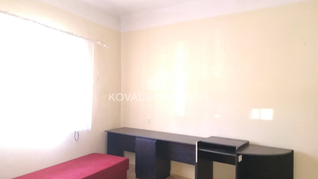 Dva domy so záhradou v centre - Levice