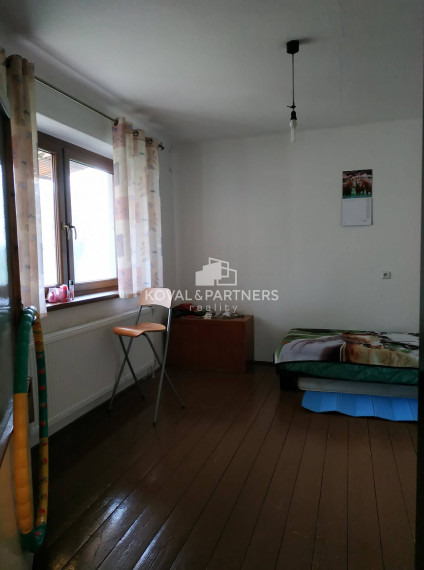 Rodinný dom na 73 á pozemku - Levice - Málaš