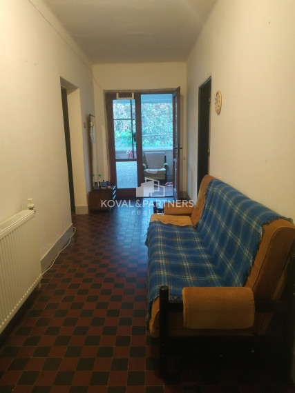 Rodinný dom na 73 á pozemku - Levice - Málaš