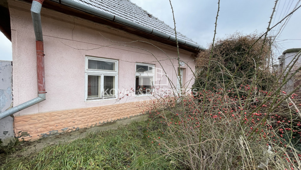 Jarok - Rodinný dom s pozemok 2093 m2