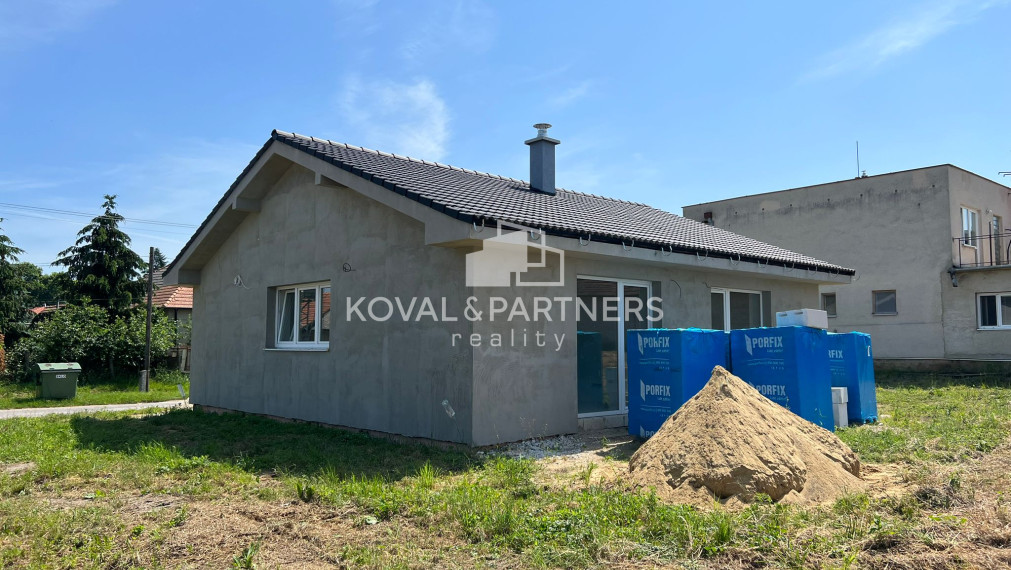 Na predaj novostavba 4 izbového rodinného domu Žitavce