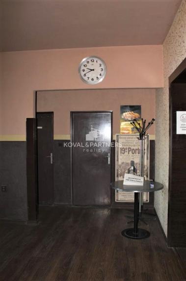 4-izbový byt a reštaurácia - Rišňovce - Nitra