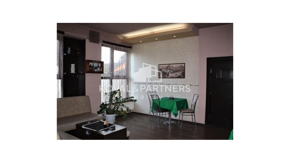 4-izbový byt a reštaurácia - Rišňovce - Nitra