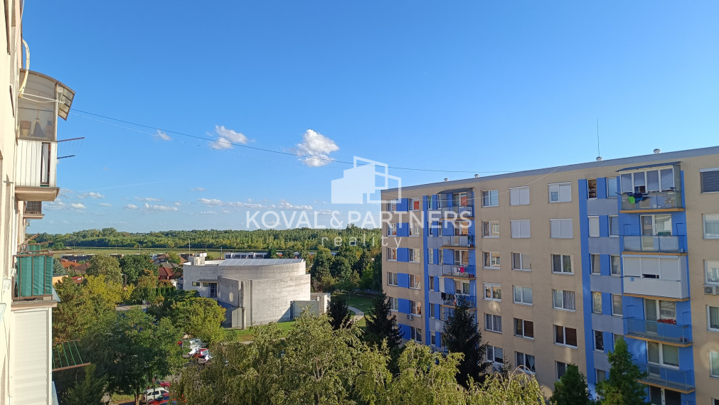 Svetlý 4 izbový byt - Šaľa