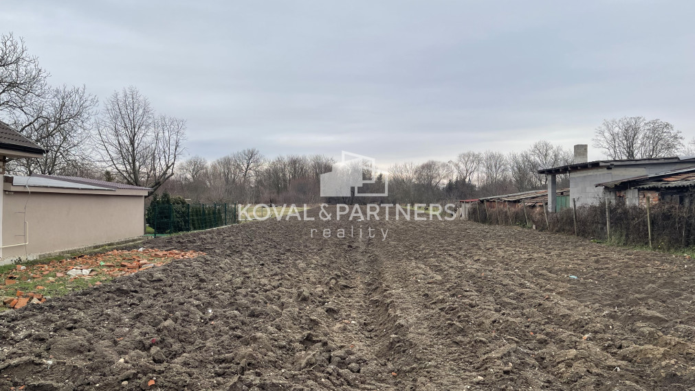 Na predaj pozemok v obci Slepčany