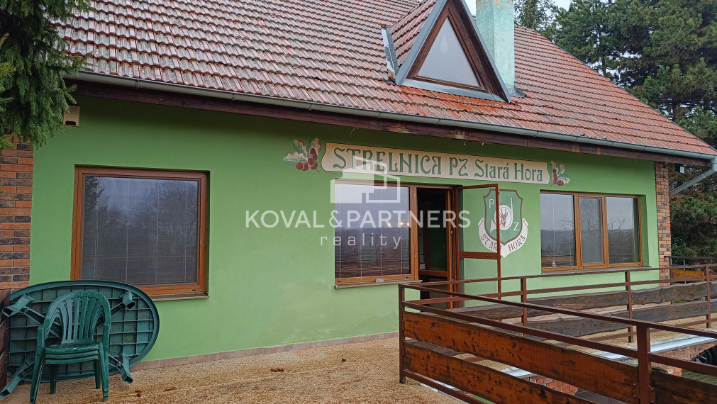 Rekreačný poľovný dom so strelnicou - Horné Otrokovce