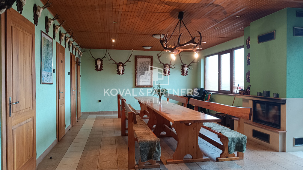 Rekreačný poľovný dom so strelnicou - Horné Otrokovce