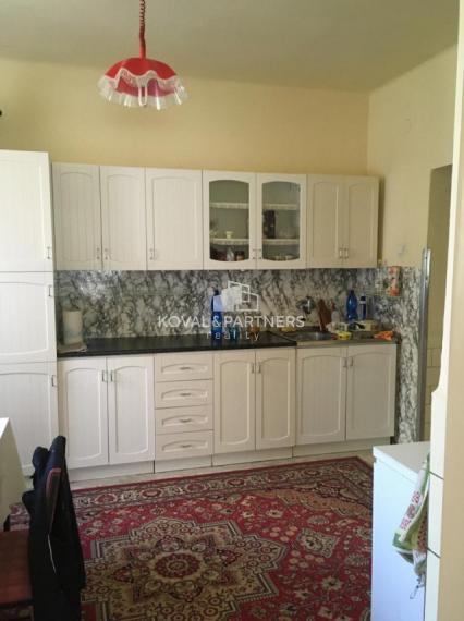 Rodinný dom na 9 á pozemku - Nitra - Čermáň