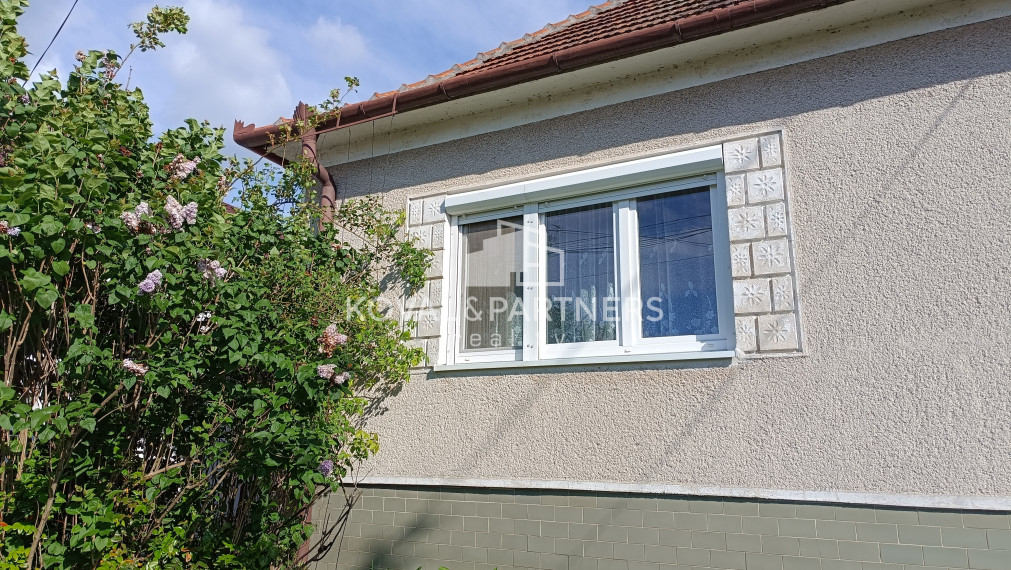 Klasický 3 izbový rodinný dom - Komjatice