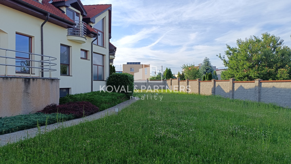 Rodinný dom (10 izieb) na prenájom - Nitra