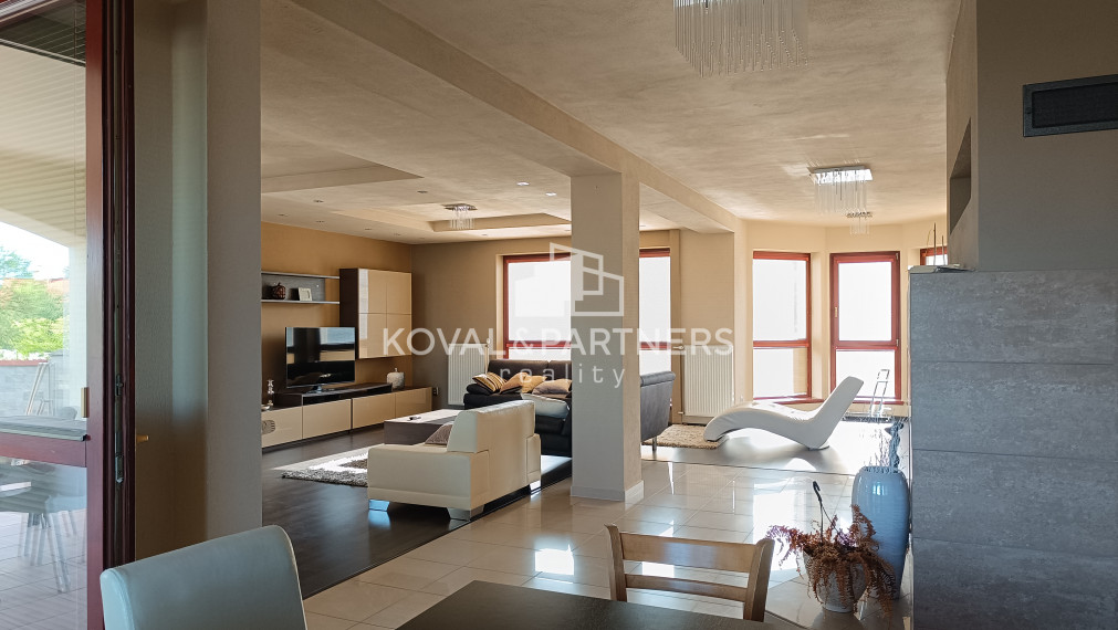 Rodinný dom (10 izieb) na prenájom - Nitra