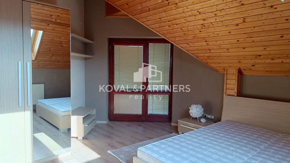 Rodinný dom (10 izieb) na prenájom - Nitra