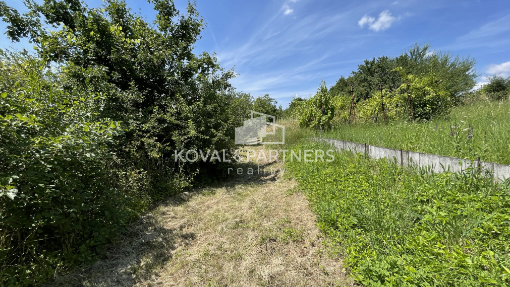 Záhrada s chatkou v Nitre, Dražovce