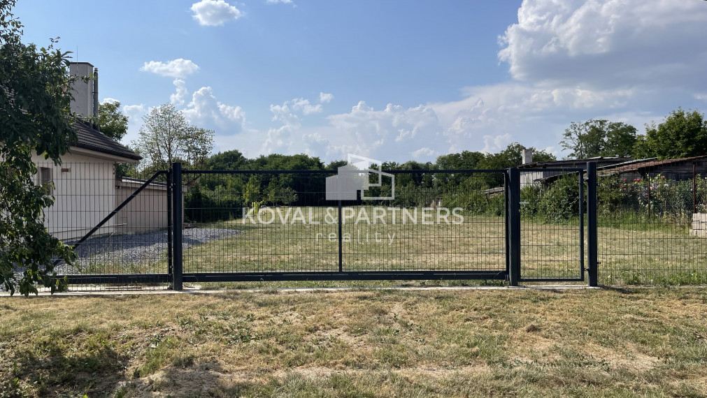 Na predaj pozemok v obci Slepčany