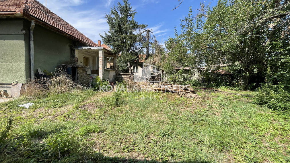 Rodinný dom s pozemkom 1720 m2