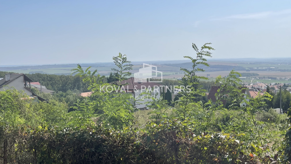 Na predaj pozemok v Nitre na Zobore