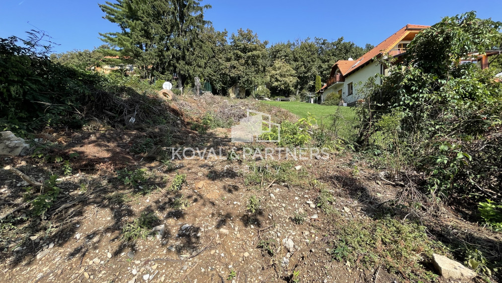 Na predaj pozemok v Nitre na Zobore