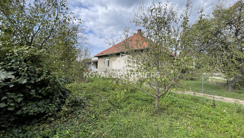 Znížená cena - Rodinný dom s pozemkom v Beladiciach